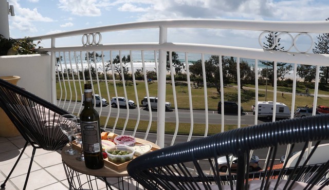 Luxe Unit with 160 degree ocean and beach views