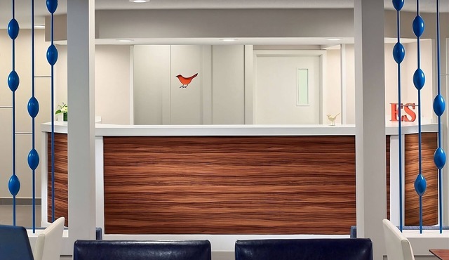 Luxe Vacation Feel! 2 Family-friendly Units, Free Parking, Pool