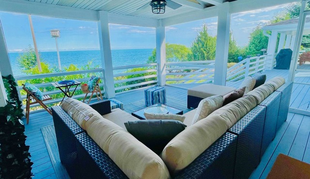 Luxe Waterfront Home on Lake Michigan w/ Deck