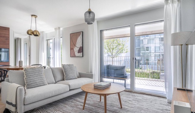 Luxe Wiedikon 2BR w/Storage & W/D, nr Market, by Blueground