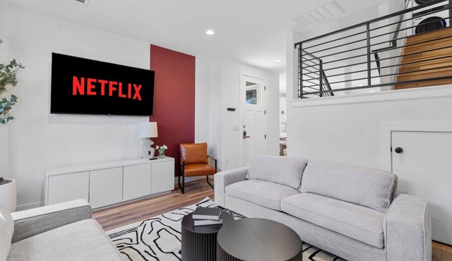 Luxe Windsor Park Home | Great for Holiday Season!