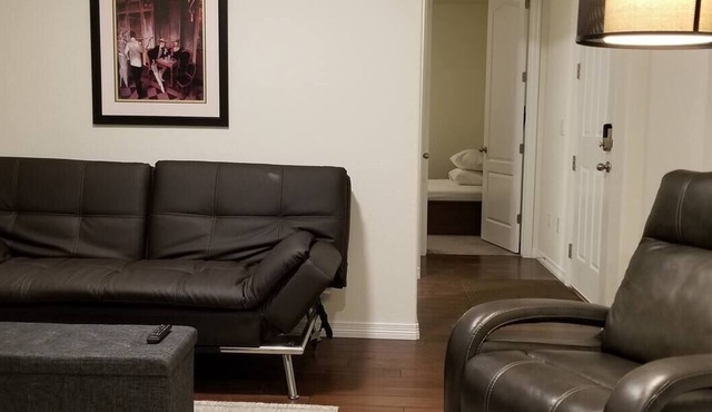 Luxery Parker suite with full amenities , Near DTC, Downtown & Red Rocks
