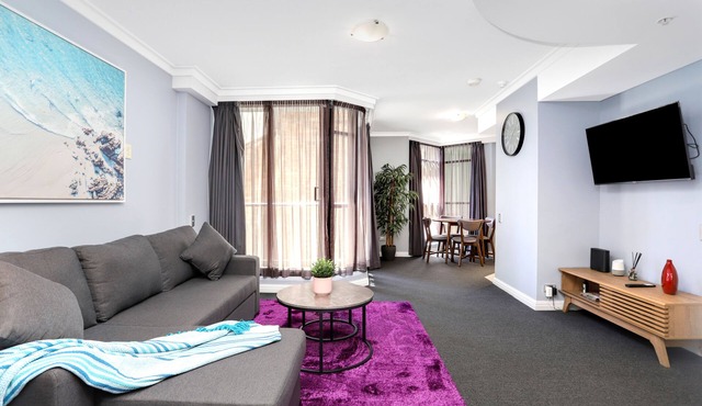 LuxLiving Sydney CBD | 2 BEDs Luxury Modern Apartment | Chinatown | Opera | ICC