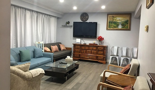 LUXMY VILLA larger groups luxury stay