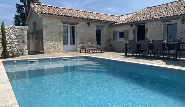 Luxury stone house with view and heated pool