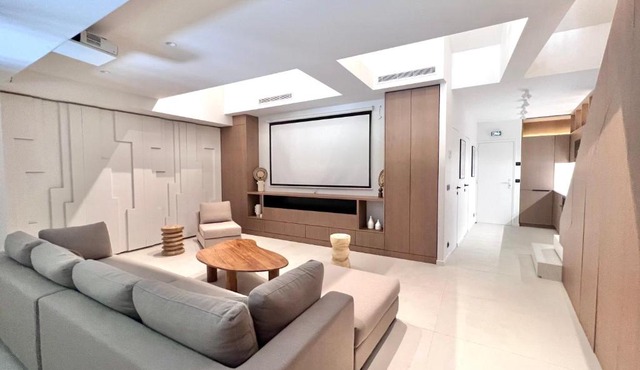 Luxueux appartement Cinéma quartier du marais - 8P