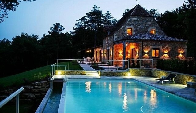 Luxurious large cottage 5 Star/pool/far-reaching views in beautiful countryside
