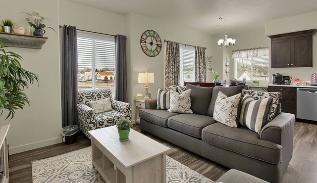 ⭐️Luxurios Apartment ⭐️ Fast WiFi ⭐️ 4K HDTV ⭐️ Hill AFB