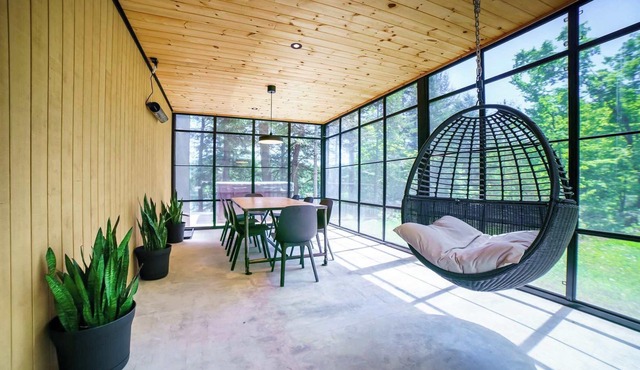 Luxurious Chalet Ambre - Waterfront, Spa, and Fire