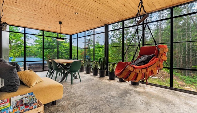 Luxurious Chalet Aube - Waterfront, Spa, Fireplace