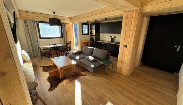 Luxurious 4-room chalet-style apartment. Cœur station d'Auron, 10 pers.