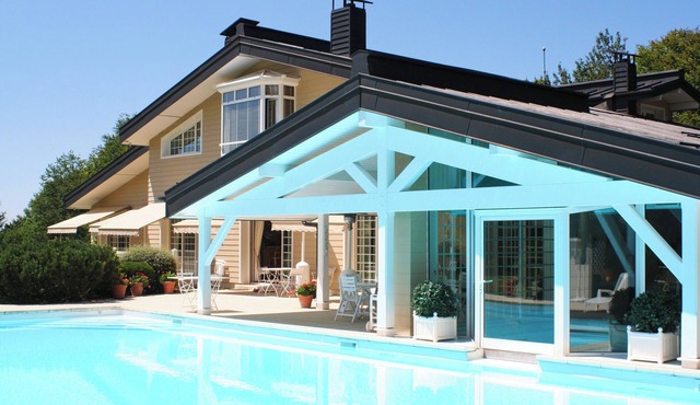 Luxurious 6BR Chalet with Pool, Sauna & Tennis Court in Saint-Paul-en-Chablais