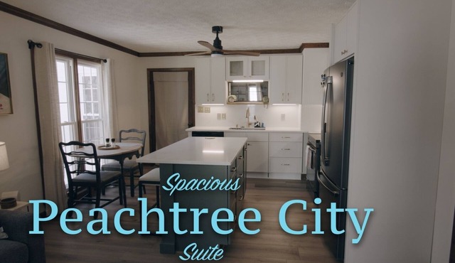 Luxurious 1-Bedroom Townhome in Peachtree City with AC