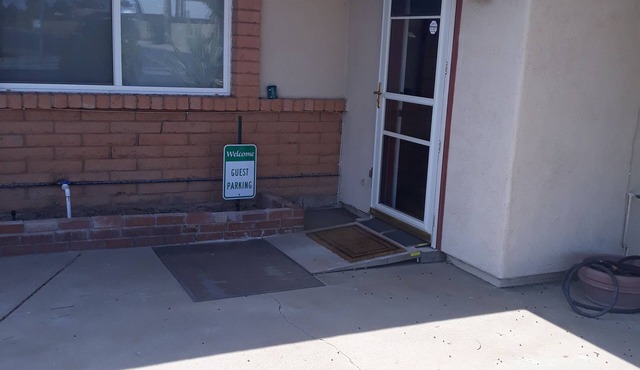 Luxurious 1 bedroom 1 bathroom with full kitchen