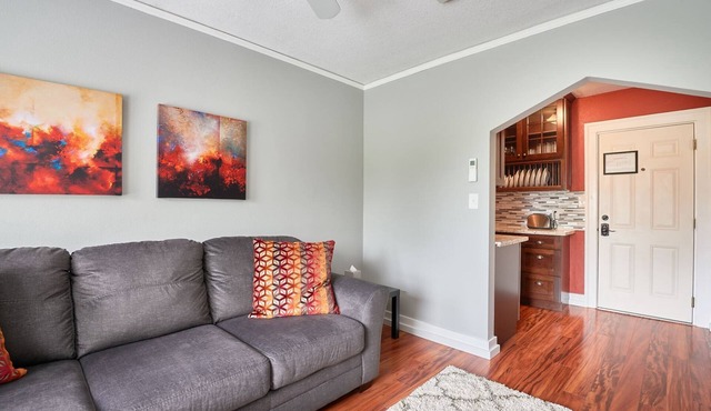Luxurious 1-Bedroom in Downtown Newberg - Suite #3