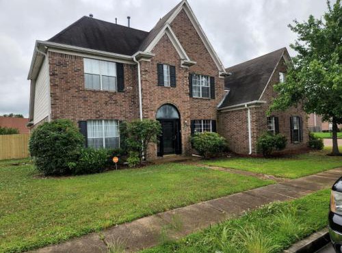 Luxurious 11 Large beds with Jetted Tub 3000 Sq ft