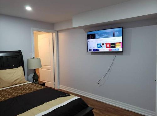 Luxurious 1BR - 1BA Apt Modern Bright with free parking-pc