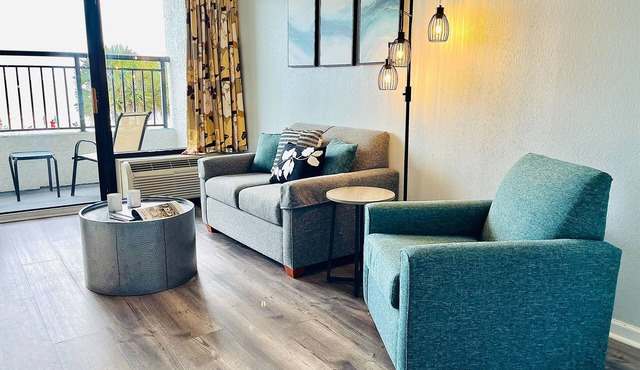 Luxurious 1BR Retreat at Landmark Resort!