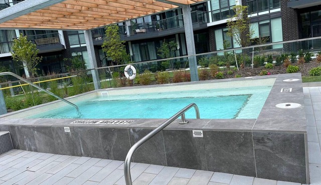 Luxurious 2-Bed, 2-BA Modern & fully Furnished