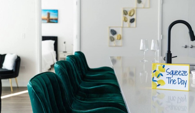 Luxurious 2 Bedroom in Morton Groove
