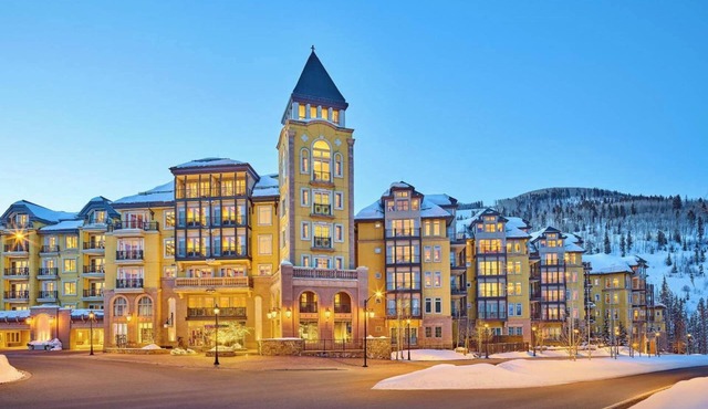 Luxurious 2 Bedroom in Vail - Family Friendly Resort On The Slopes!