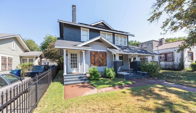 Luxurious 2-bedroom Town house
