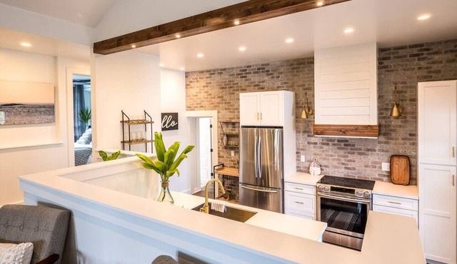 Luxurious 2 BR near I’ao Valley, Haleakala views!