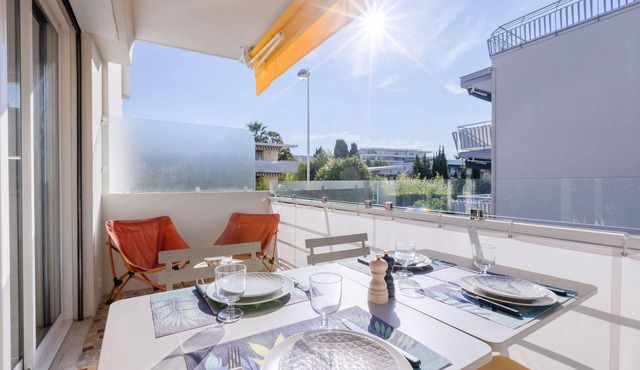 Luxurious 2-room Apartment in Palm Beach