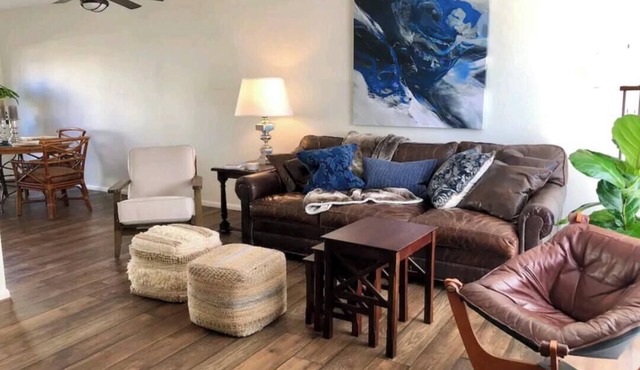 Luxurious 2-Story, 2-Bd, 1.5-Ba, Townhome Prime Location Old Town Scottsdale!