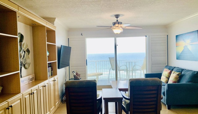 Luxurious 2BD/2BA Direct Beachfront Condo Sleeps 6, Ormond Beach/Dayton