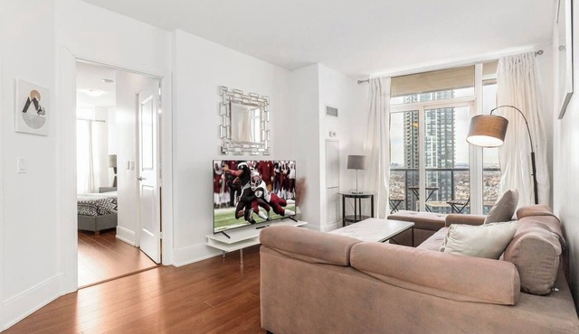 Luxurious 2BR/2BATH Condo- Steps from Square One