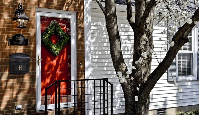 Luxurious 2BR/2Bath with Outdoor Courtyard and Garage in Downtown Bardstown