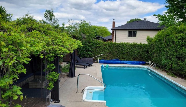 Luxurious 3 Bed, 2 Bath Home with Heated pool.