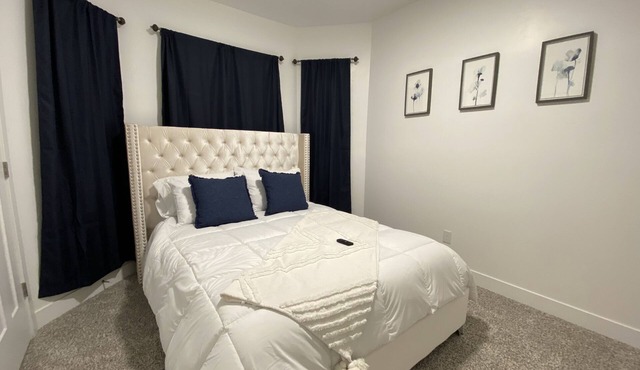 Luxurious 3 bedroom in Herriman. 4K Tv Fast wifi