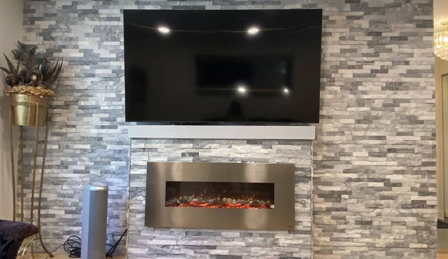 Luxurious 3 bedroom, 1.5 bath house near O'Hare International Airport