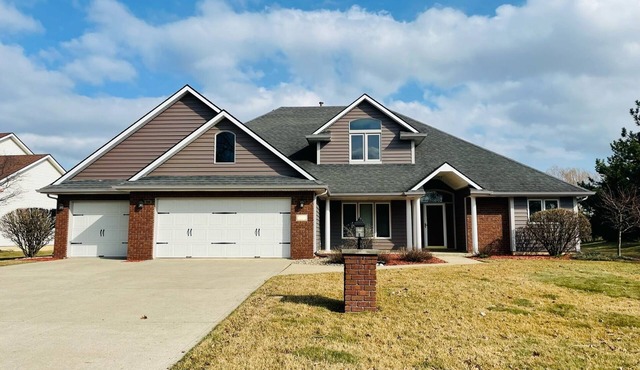Luxurious 3 bedroom retreat in Fort Wayne