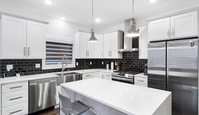 Luxurious 3-bedroom house with full amenities in Jersey City