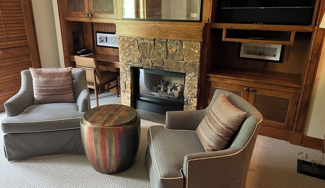 Luxurious 3 BR, 3 Bath Villa located within Four Seasons Jackson Hole Resort