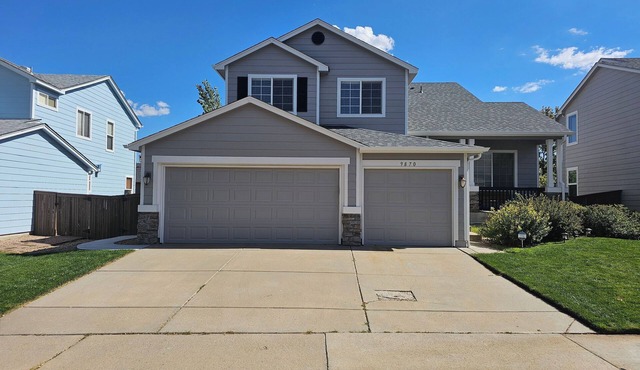 Luxurious 3BD Highlands Ranch Home with private hot tub- High-End Finishes