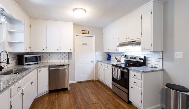 Luxurious 3BR House near Fort Bragg