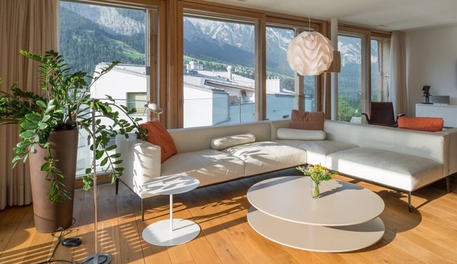 Luxurious 4.5 apartment 240qm at the residential building of The Mountain Suites