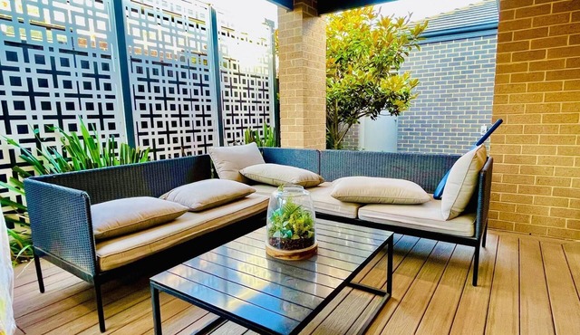 Luxurious 4-Bedroom Holiday Home near Patterson lakes and Mornington Peninsula