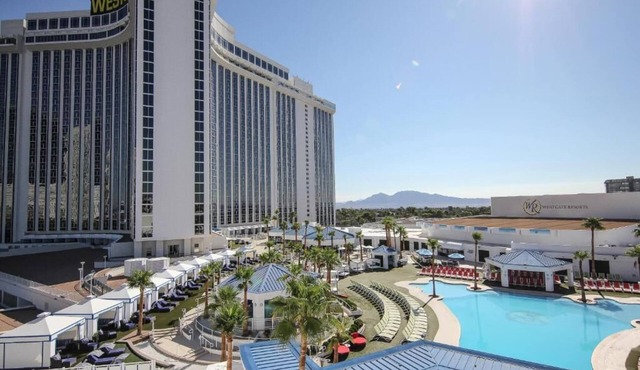 Luxurious 4-Bedroom Presidential Suite at the Westgate Las Vegas Resort & Casino