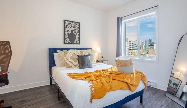 Luxurious 4 BR Suite in Griffintown