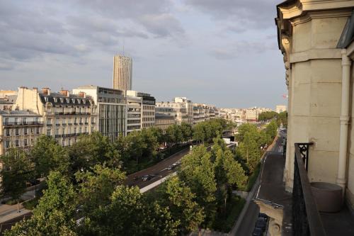 Luxurious 4BD Apartment - Arc de Triomphe 2