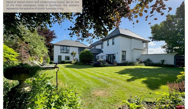 Luxurious 5 Bed Modern Detached House perfect for Golfers up to 10 Guests