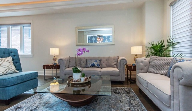 Luxurious 5 bedrooms, 6 bath Custom Home