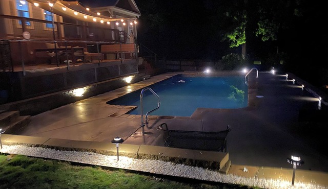 Luxurious 5 bedroom serenity home, pool, game room, close to everything!