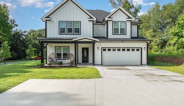 Luxurious 5-bedroom house with swim-spa, fitness&weight room, game room, & more!