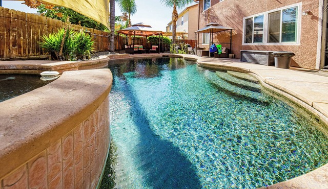 Luxurious 5 Bedroom Retreat with Saltwater Pool